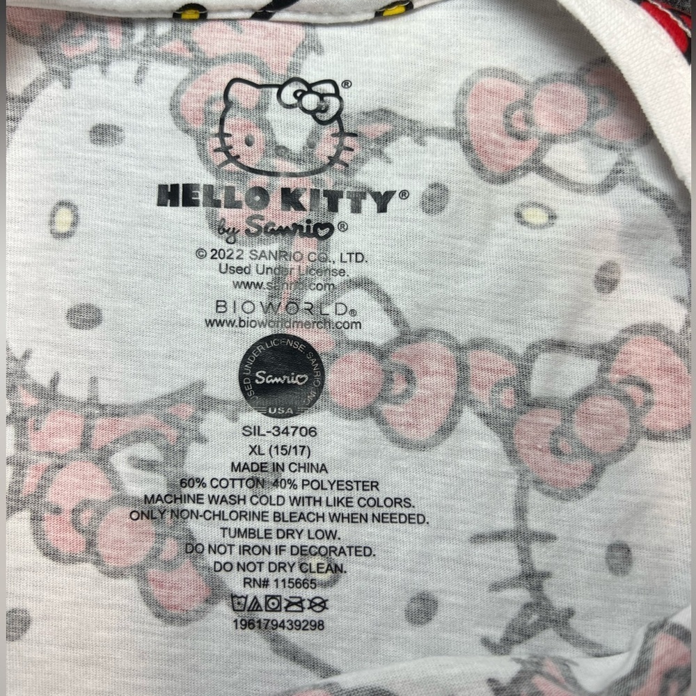 Hello Kitty Red/Black Cropped Long Sleeve Shirt - Picture 3 of 10